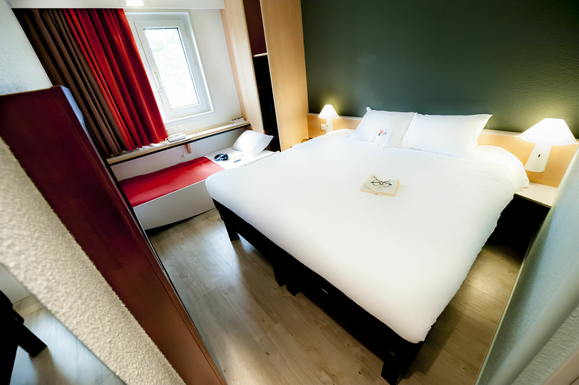 Hotel Ibis Quimper Exterior foto